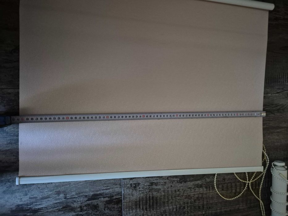 Vând jaluzele pentru geamuri