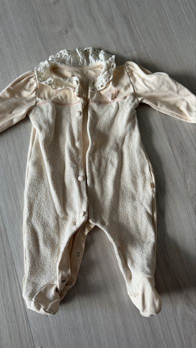 Продам детских вешей