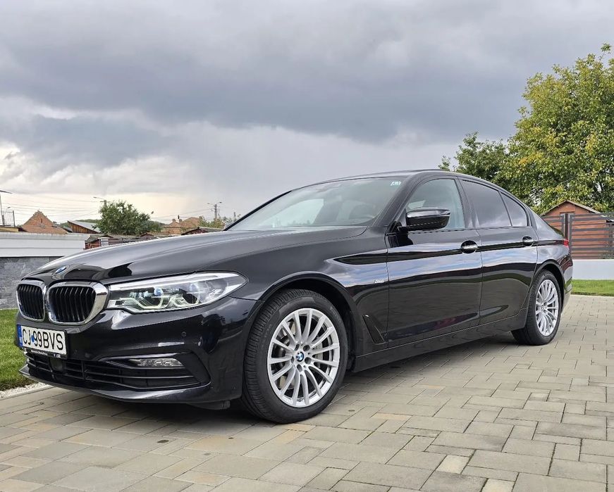 BMW Seria 5 BMW 530 d xDrive AT, Sport Line, Shadow Line,HUD,suspensie adaptiva