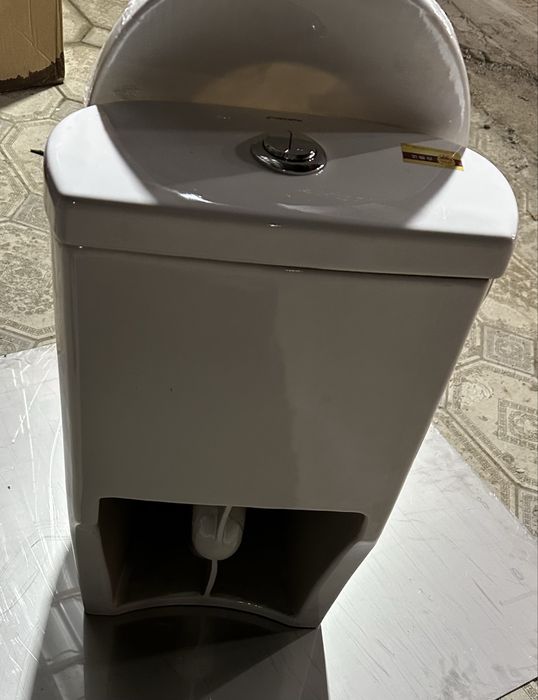 Унитаз новые в комплекте