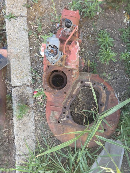 Продавам земеделска техника и инвентар