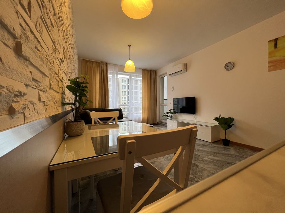 Дава се под наем Двустаен апартамент в Пловдив, Тракия - 73 кв.м за 459 € - Снимка #1