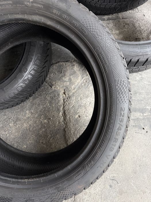 4 anvelope iarna 255/40/18 + 225/45/18 , Continental , RunFlat , *omologare Bmw , RunFlat , 5.5-6 mm !