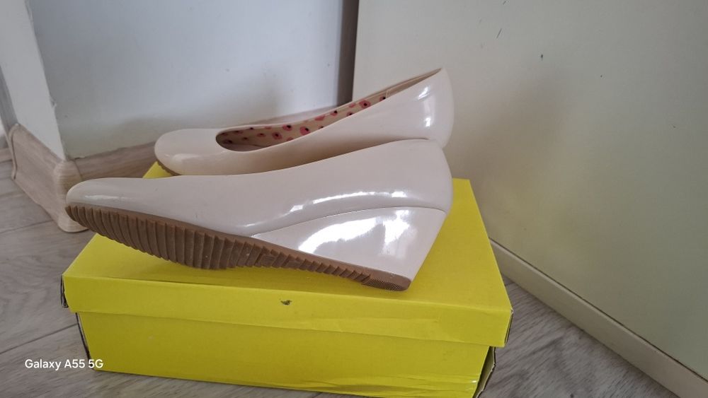 Туфли сатылады.жаксы куйде