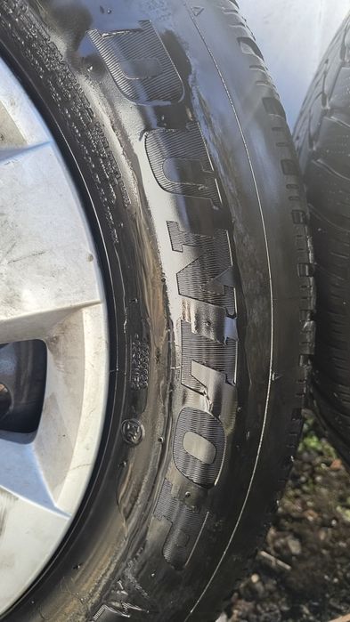 80€ за 3 бр зимни гуми с джанти 215/65 R16.