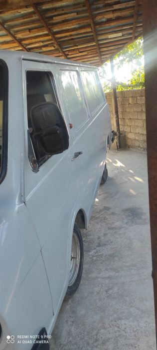 Автомобиль РАФ сотилад