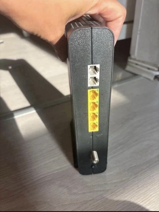 wireless modem router (CH7465VF) - CBN
