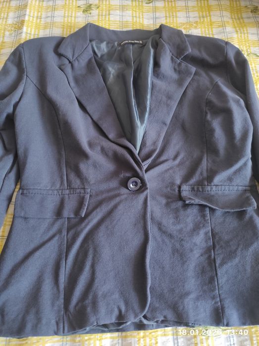 Дамско  палто носело един ден