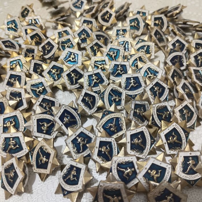 Значки, новые СССР.