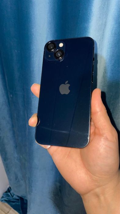 Продам айфон 13