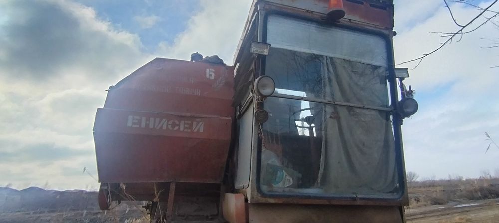 Комбайн Енисей. Сотилади холати зор