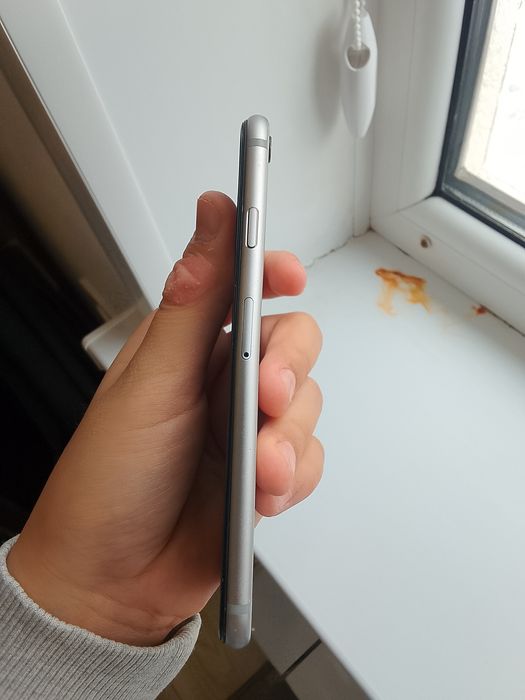 Айфон 6с на 16 гб акб 98 срочна