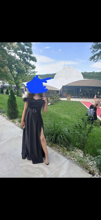 Rochie neagra, lunga din satin