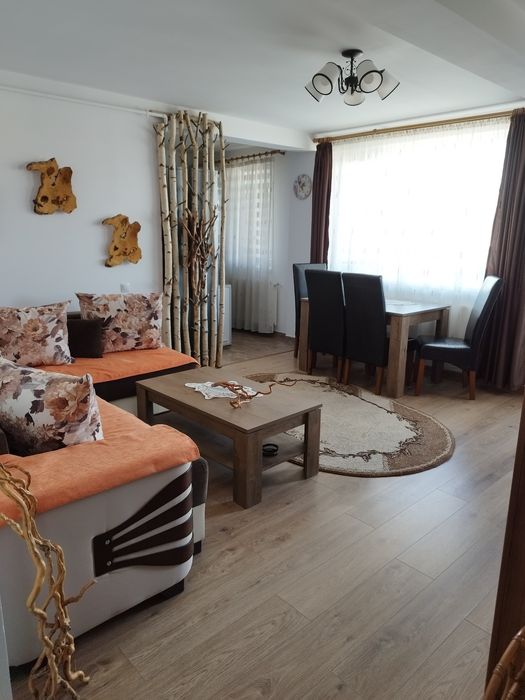 Inchiriez apartament