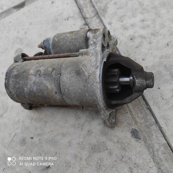 Продам стартер на Мазда 626 птичка привозной