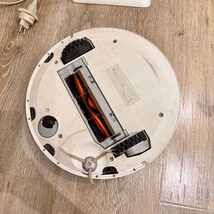 Xiaomi Mi Robot Vacuum-Mop Essential