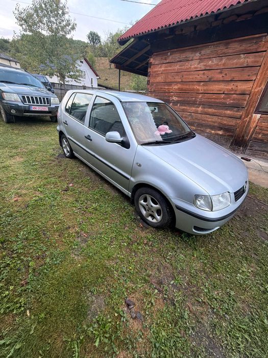 Mașina polo anul 2000