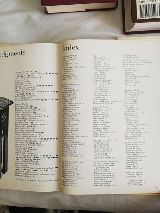 Set 4 carti despre antichitati si  reparatii ceasuri in engleza