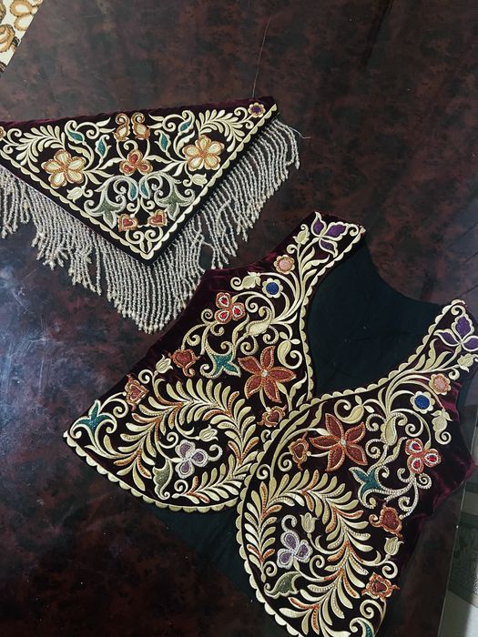 Kamzulcha nabor sotiladi