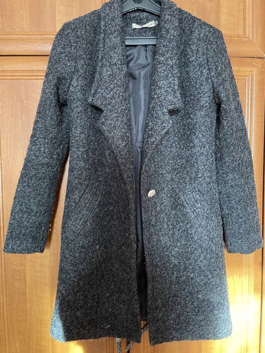 Пальто в сером цвете