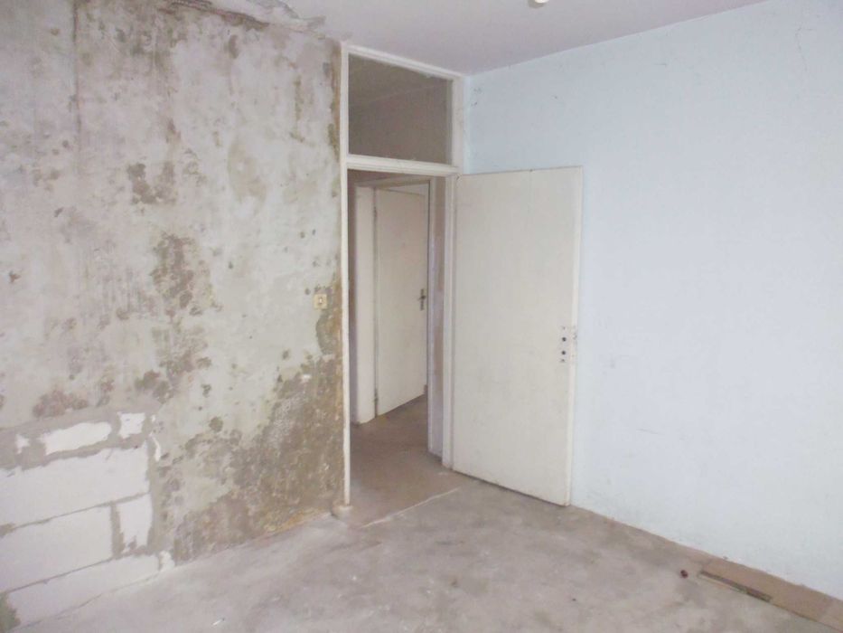 Тристаен апартамент за продажба в ж.к. Люлин 3, гр.София