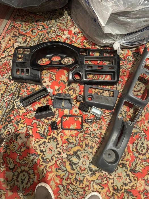 Запчасти на RAV 4