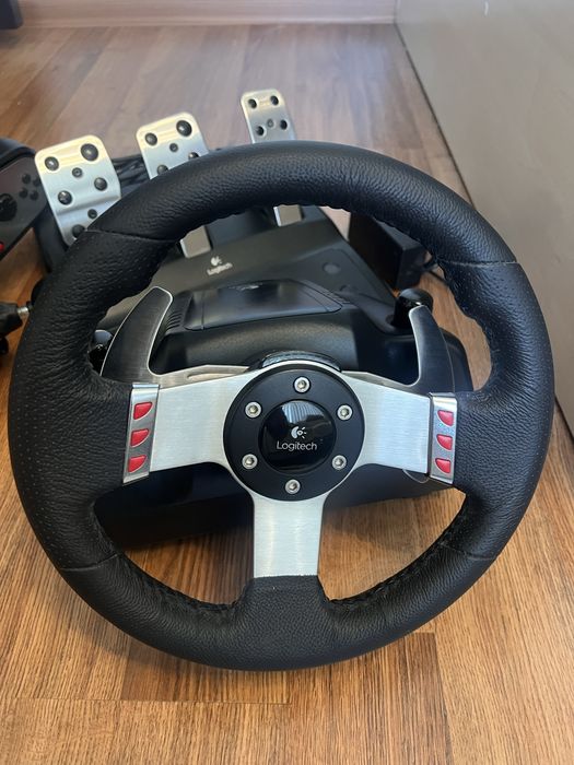 Logitech G27 Като Нов, пълен комплект