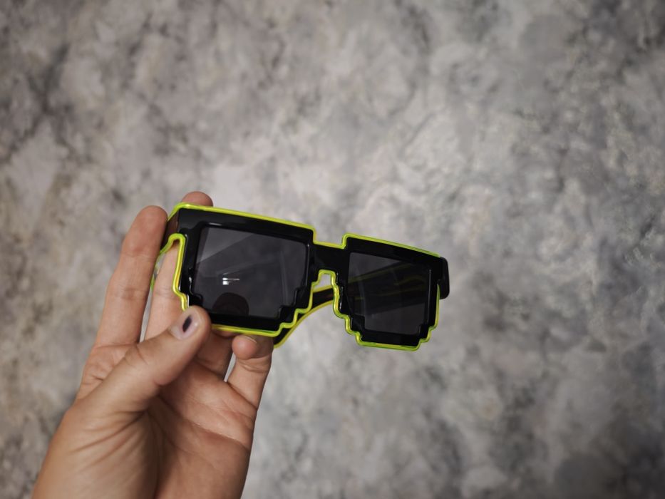 Очки пиксельные с подсветкой