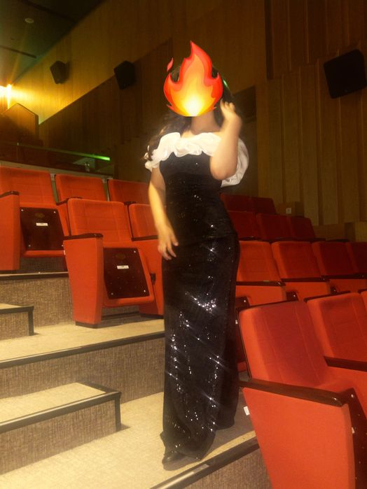 Вечернее платье по фигуре черное новое