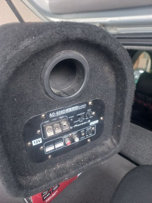 Сабвуфер.      .