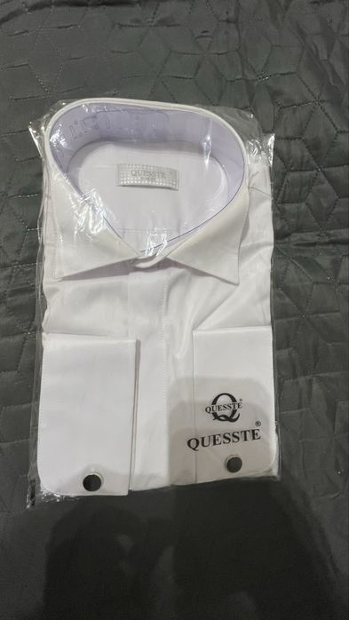 Продавам черен смокинг