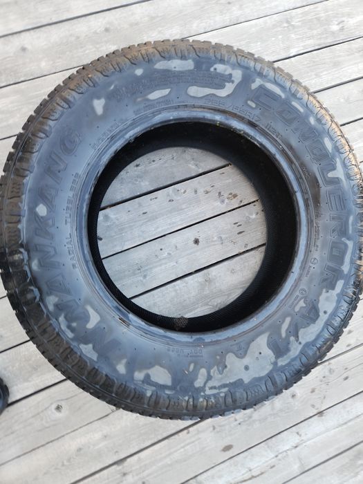 Продам зимние шины 265/65/17