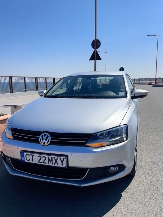VOLKSWAGEN Jetta 2012 — imagine 3