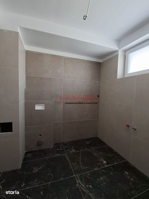 Apartament cu 3 Camere - Terasa Proprie 97 MP - Sector 4