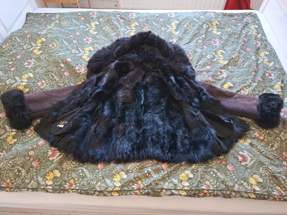 Cojoc damă din piele naturală de  oaie cu blană, mărimea 50 – elegant