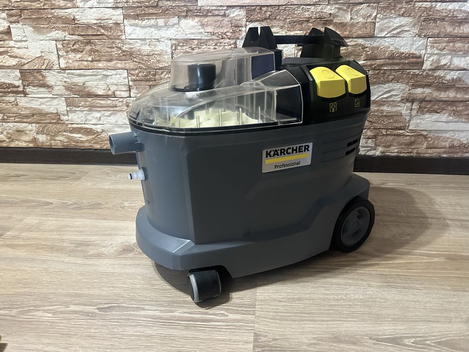 Моющий пылесос химчистка Karcher Puzzi 8/1