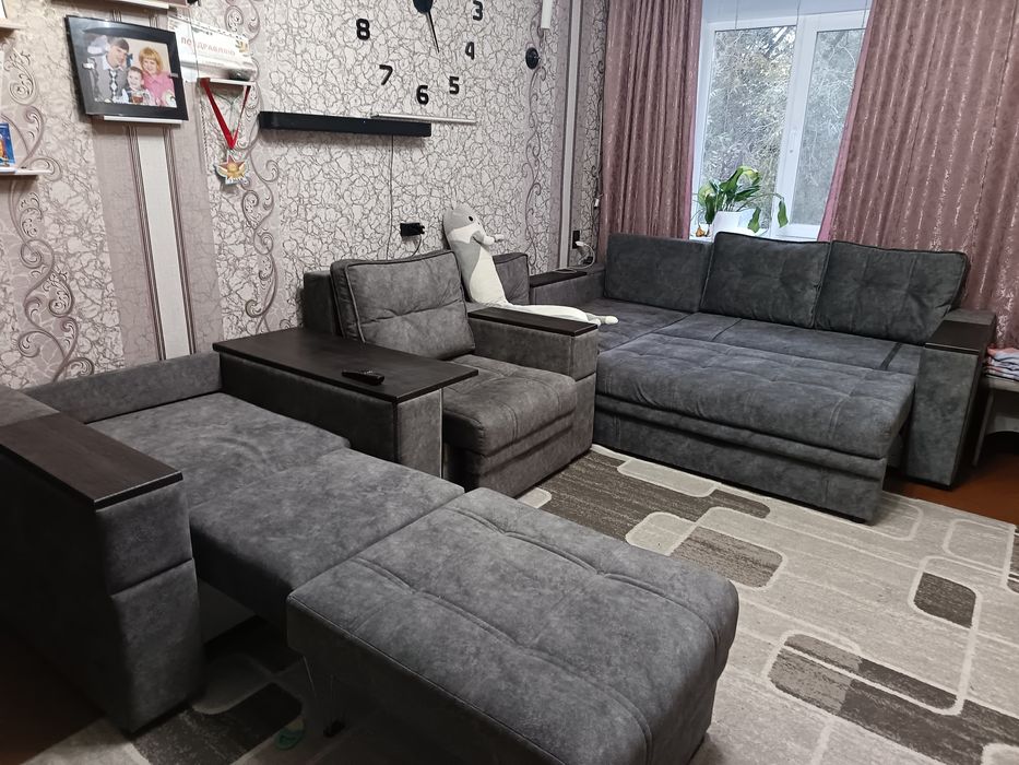 Продам диван + два кресла