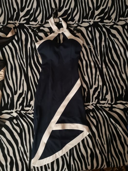 Дамски официални рокли