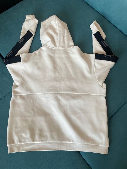 Суичер нана марката Dot