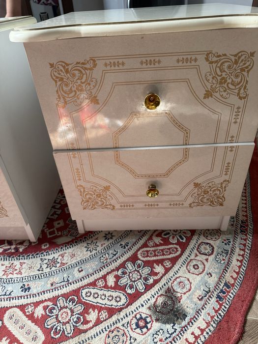 Тумбочки для спальный