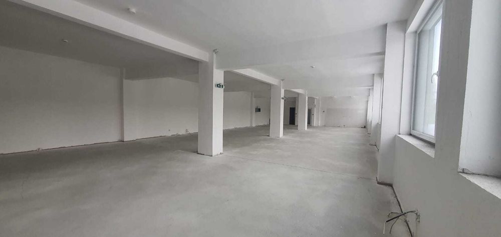 Spațiu comercial /showroom – Bd. Muncii | 300 mp | 2 parcari | PARTER