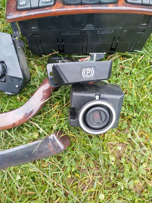 Части за Мерцедес W220