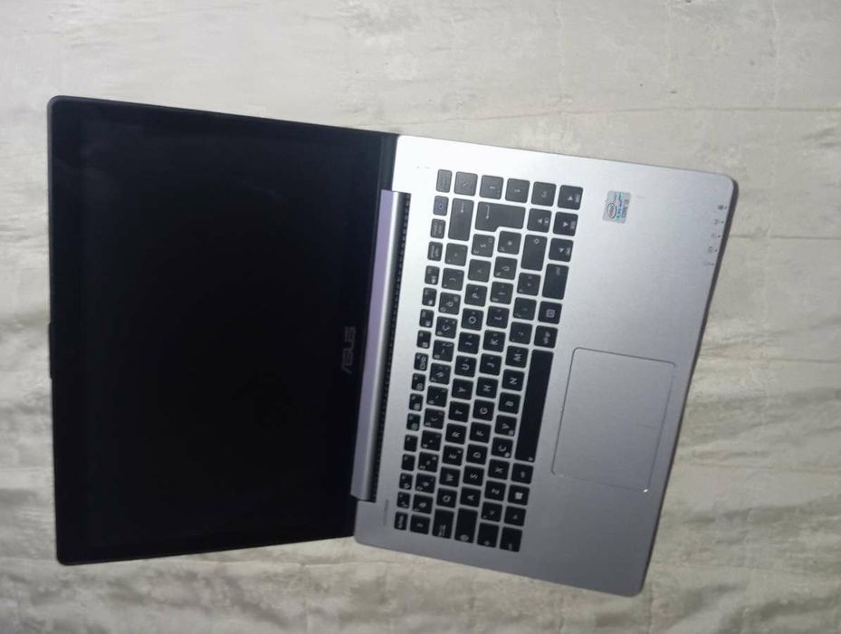 Leptop ASUS in stare foarte bună