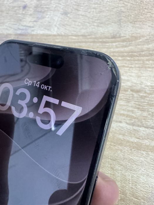 Apple iPhone 15 Pro 256 ГБ хорошем состояние