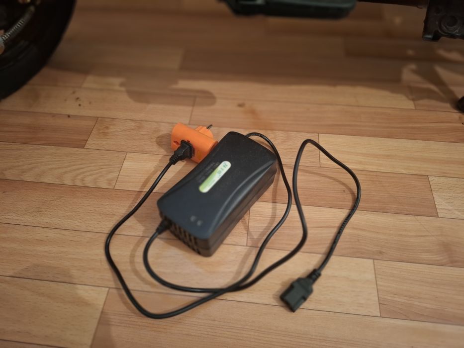 Электроскутер JORHATAY