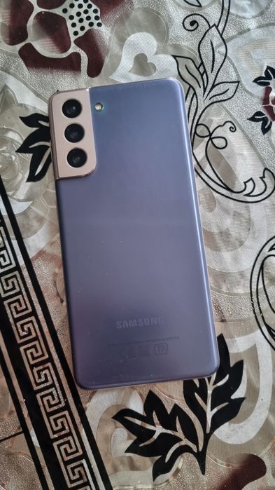 Samsung S21 sotiladi xolati yaxshi zur ishledi