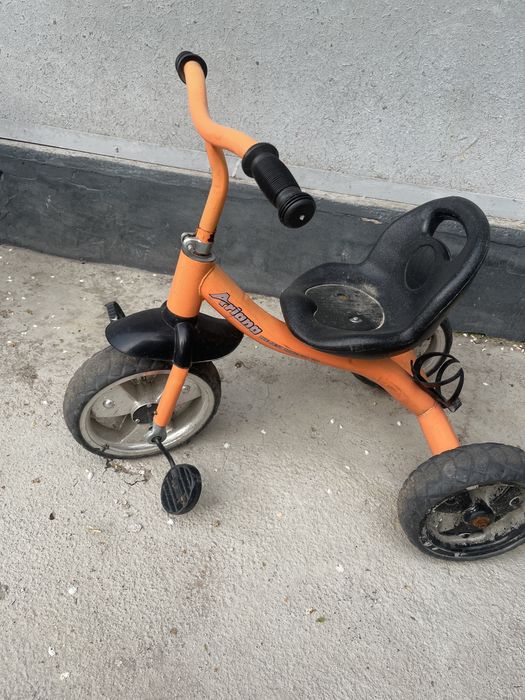 Трехколесный велосипед