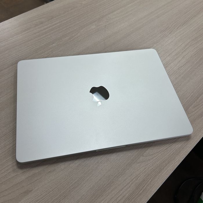 Macbook Air M2 8/256