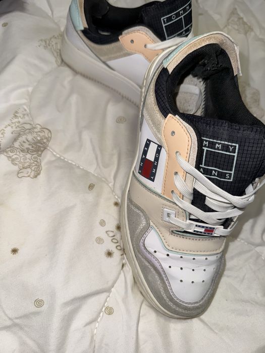 Adidasi Tommy Hilfiger