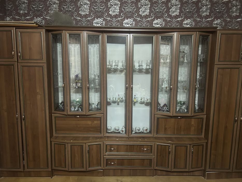 Стенка  для гостинии 3.5  4 м